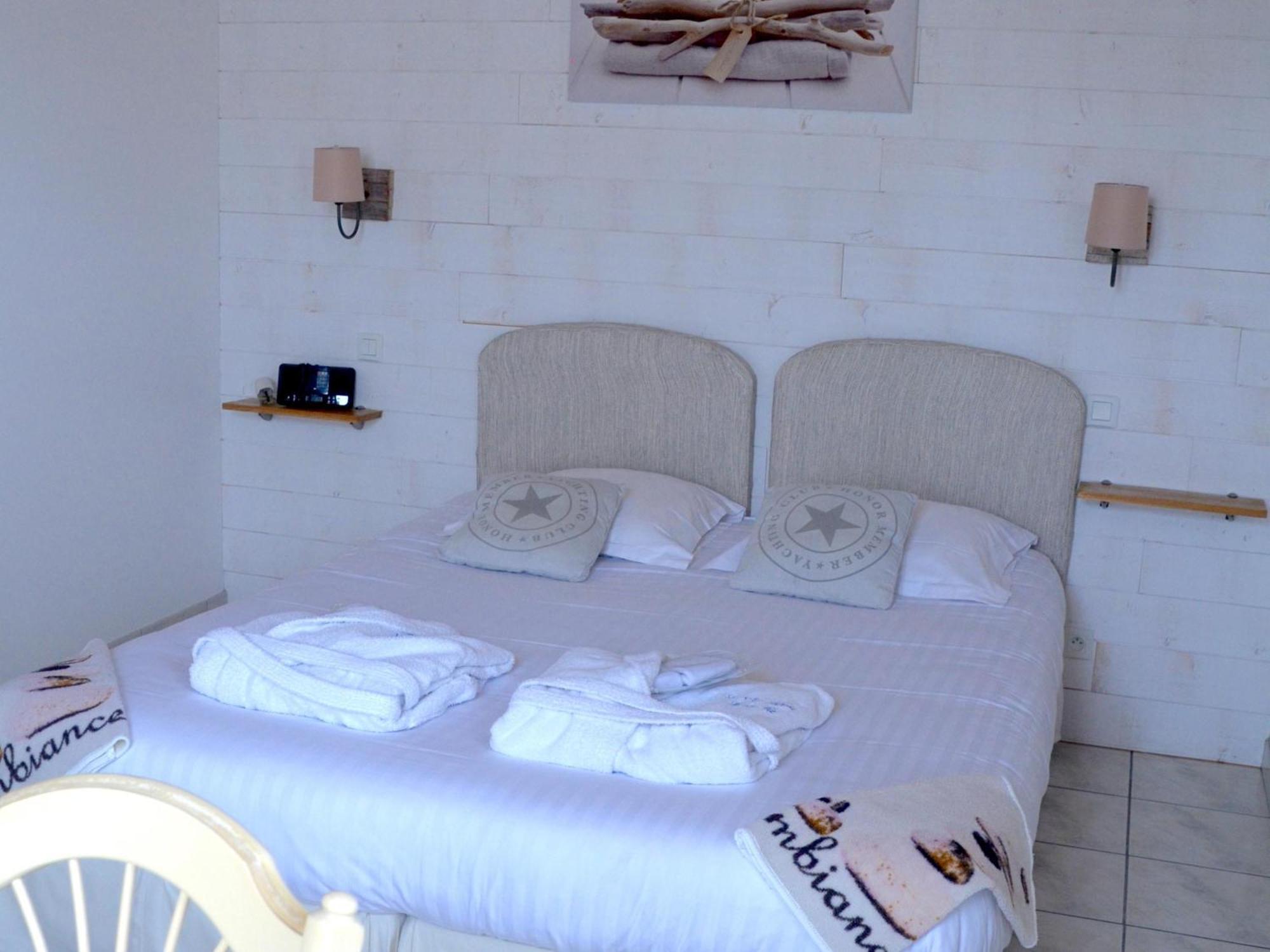 Locations De Vacances Le Clos Rhea Saint-Martin-de-Re Room photo